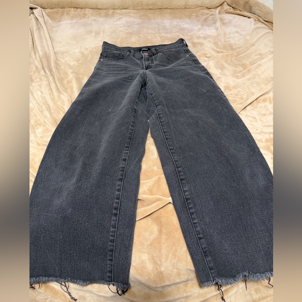 Express Black Women’s Cropped Wide-Leg Jeans 00